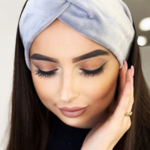 Welurowa szara opaska na głowę Shelli - SZARY