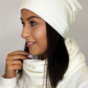 Śmietankowy welurowy komplet czapka i komin - ŚMIETANKOWY